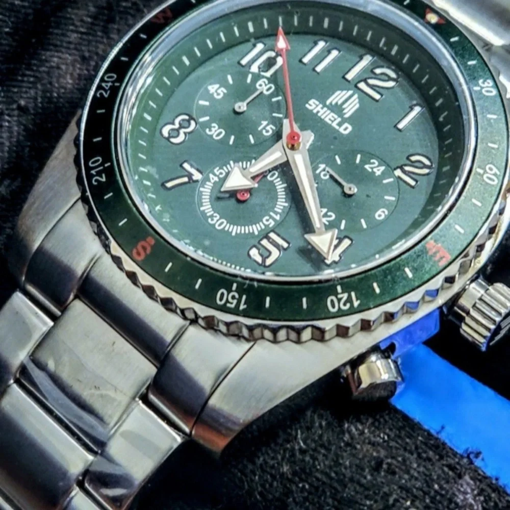 Brand New - Shield  Exley Quartz Green Dial Stainless Steel Men's Watch.